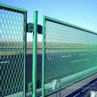 高速公路中間防止炫目的鐵絲網(wǎng)