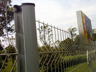 三角折彎護欄網(wǎng)